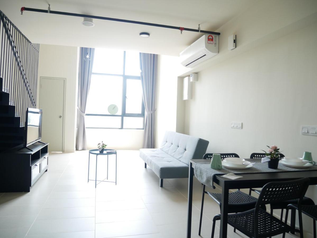 סיברג'איה Tamarind Suites By Elite Stay מראה חיצוני תמונה