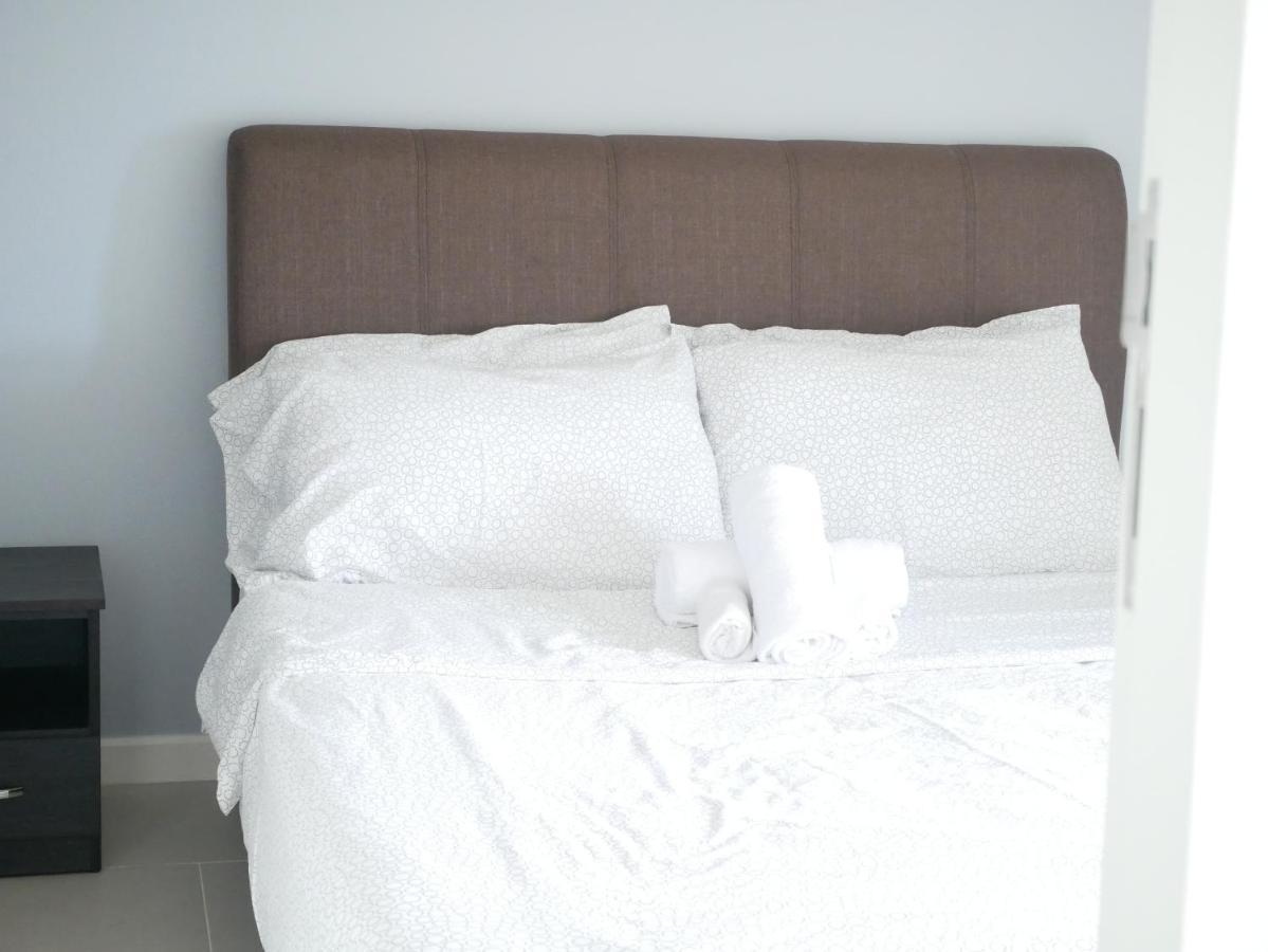 סיברג'איה Tamarind Suites By Elite Stay מראה חיצוני תמונה