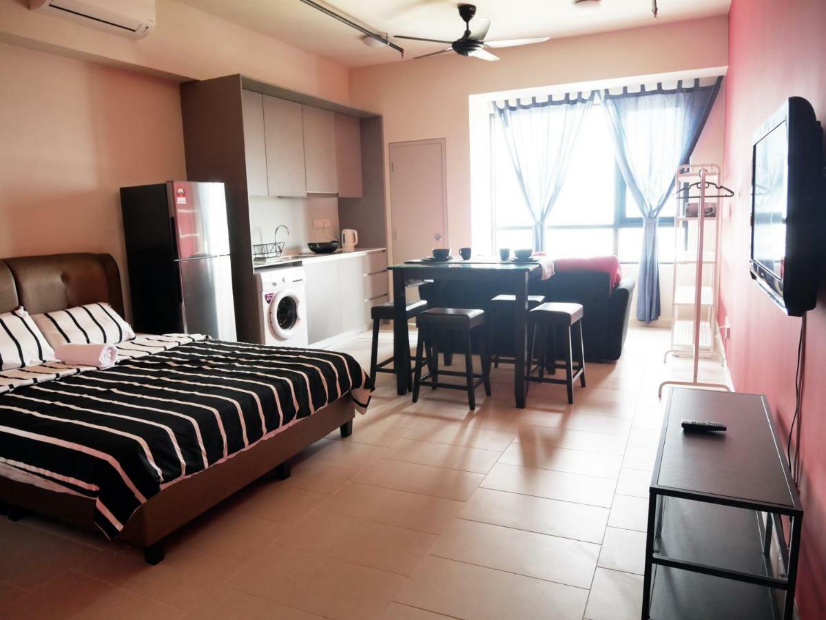 סיברג'איה Tamarind Suites By Elite Stay מראה חיצוני תמונה